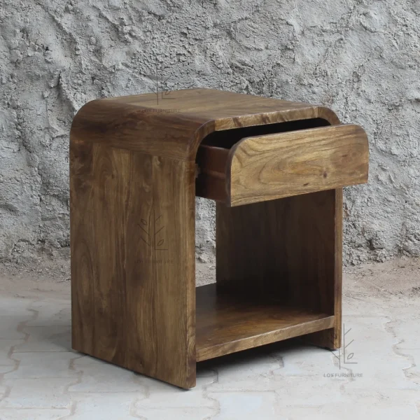 Mesita de noche en madera reciclada con cajón, tonalidad nogal