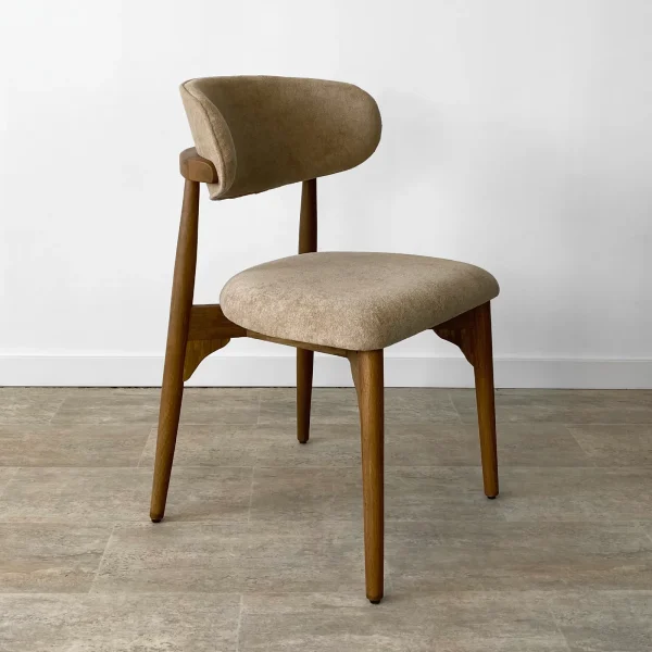 Pack de 2 sillas de comedor en madera de mango, con respaldo y asiento color arena